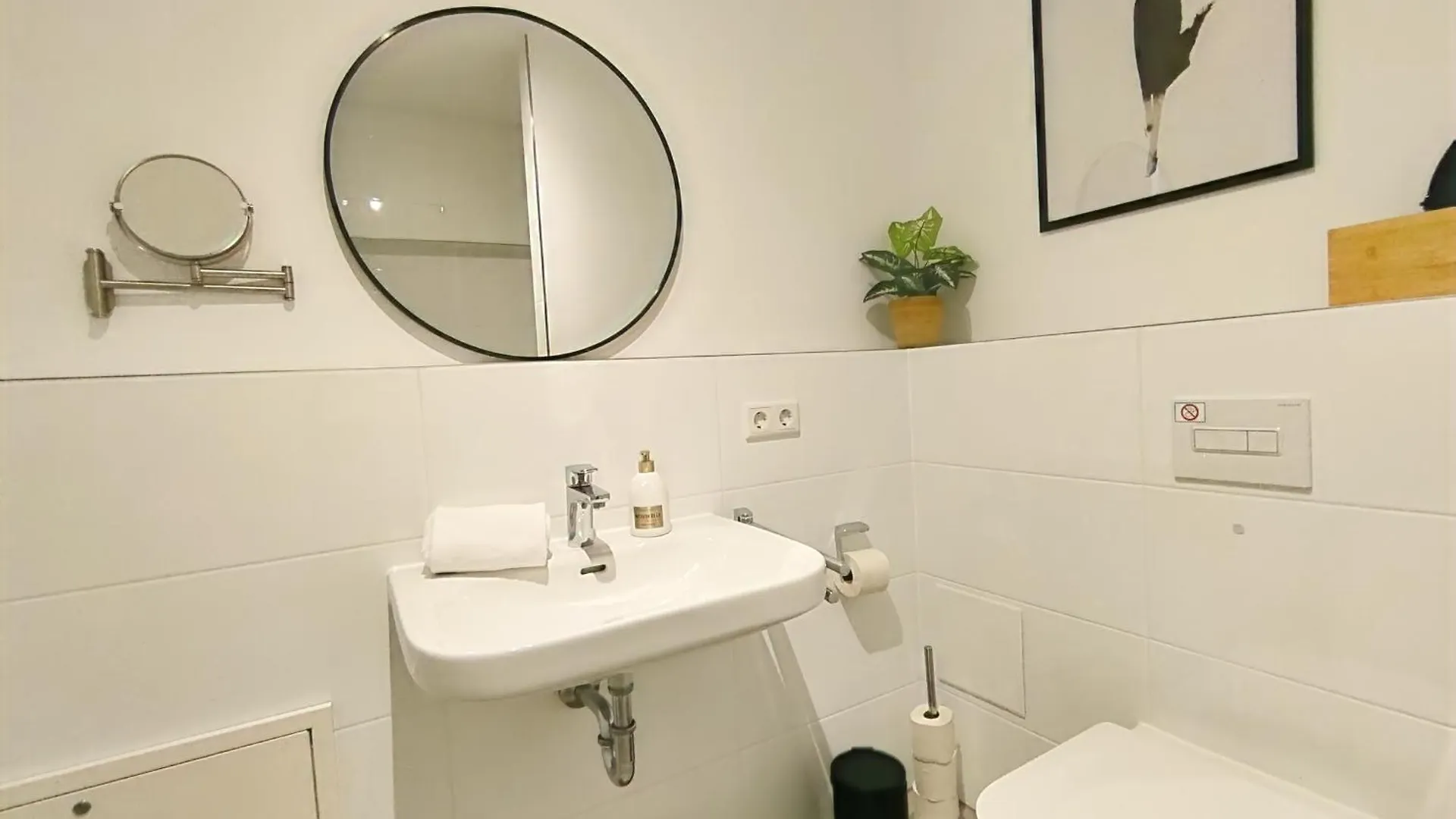 Univercity Apartment Fuer Bis Zu 4, Terrasse, Grill Erlangen