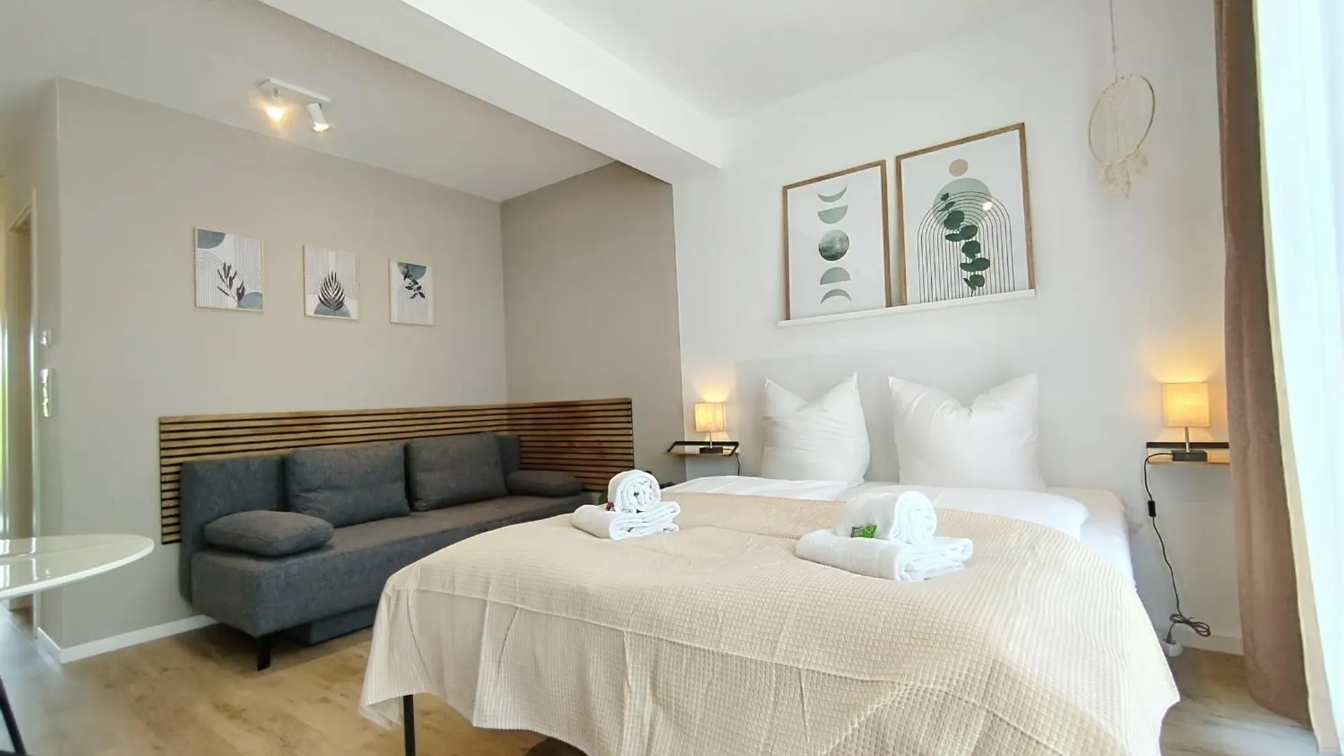 Univercity Apartment Fuer Bis Zu 4, Terrasse, Grill Erlangen Allemagne