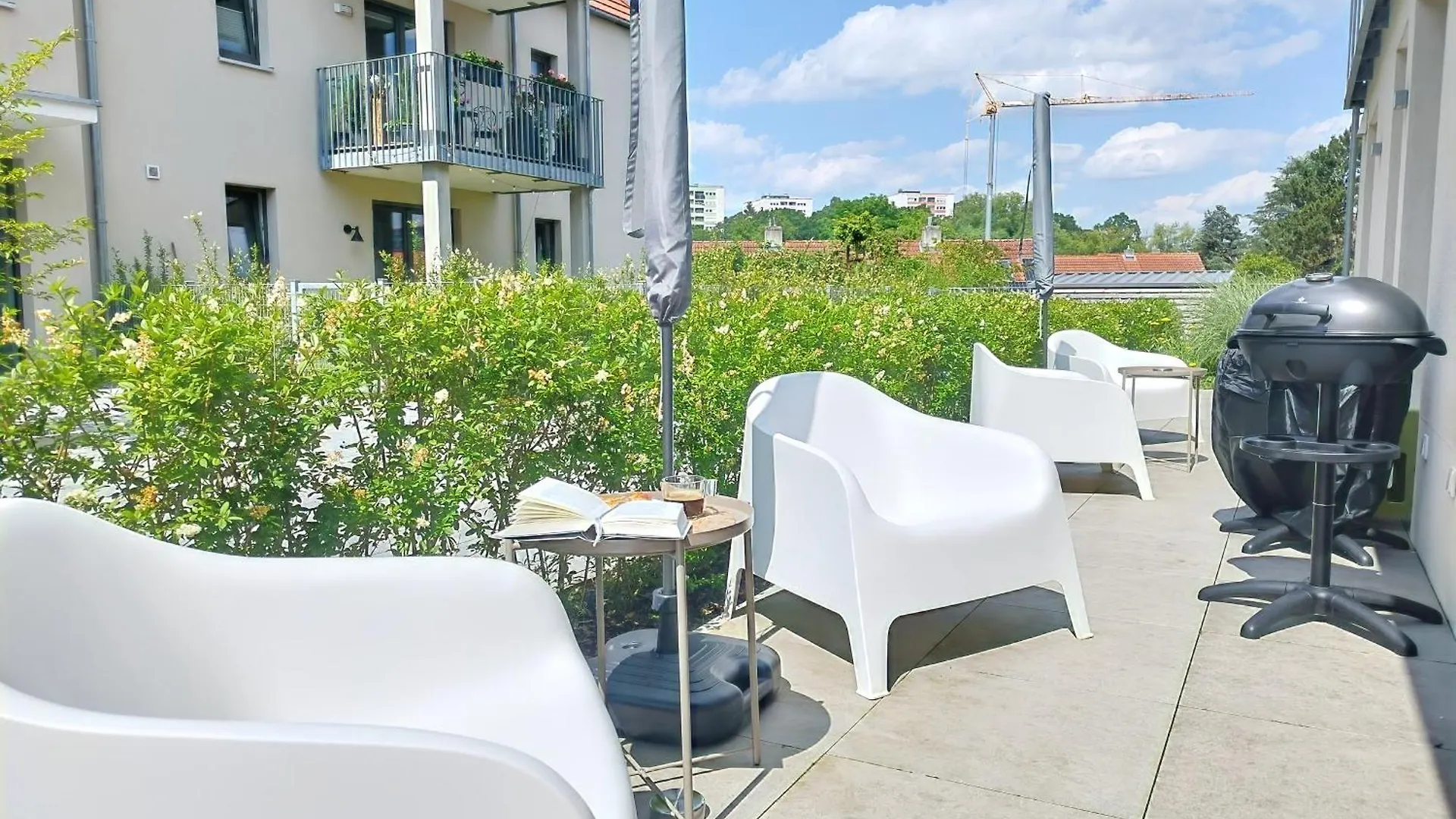 Univercity Apartment Fuer Bis Zu 4, Terrasse, Grill Erlangen
